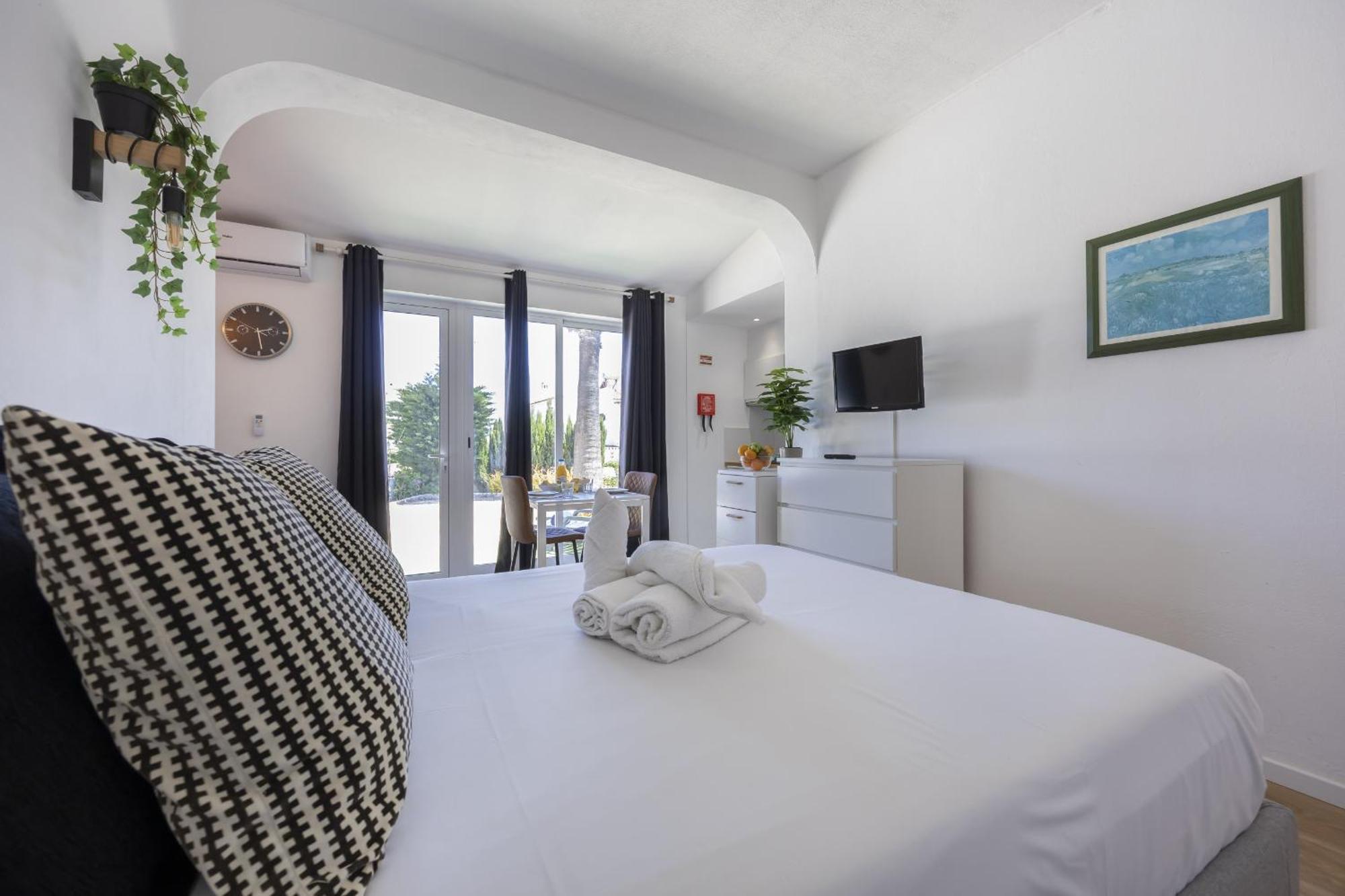 Lovers Duplex & By Seewest * Lagos